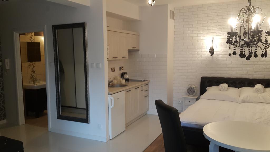 Piekna Apartments White Lomza Room photo
